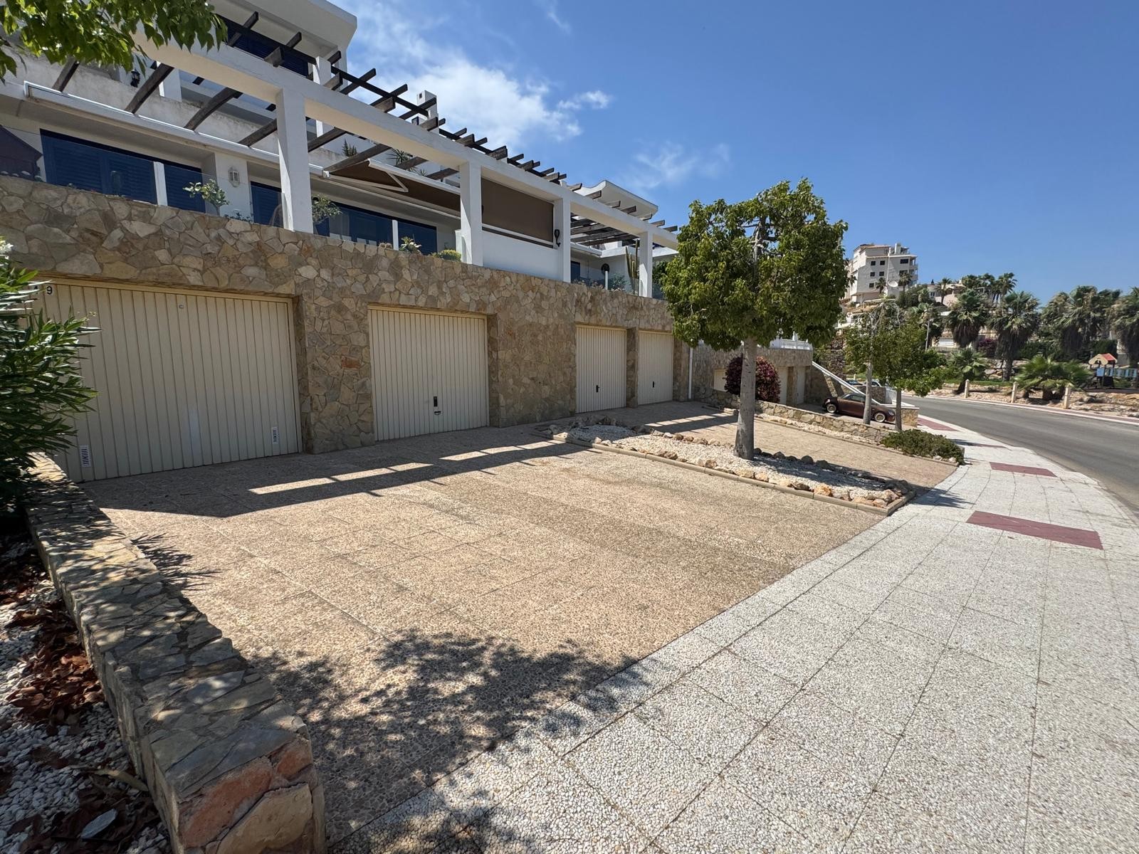 Apartment in Alicante, Spain 3 bedrooms,  No. 129495