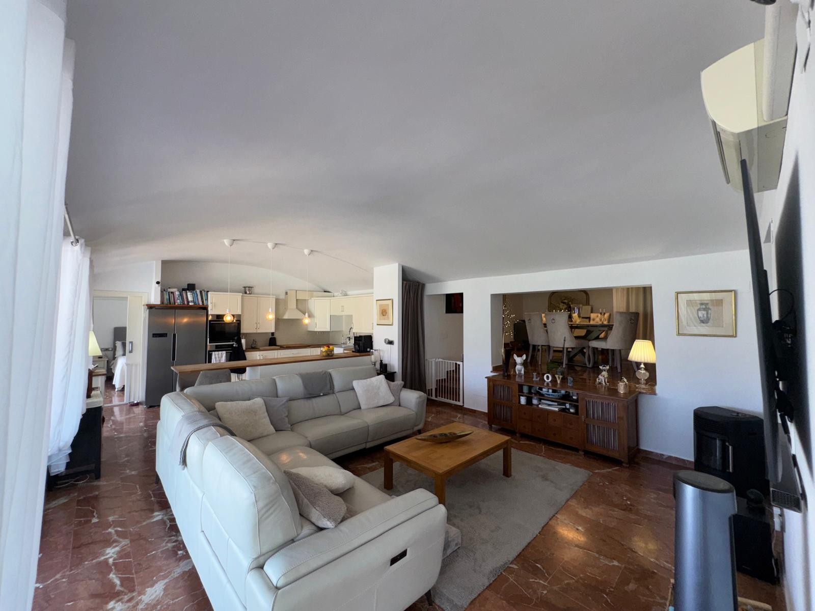 Apartment in Alicante, Spain 3 bedrooms,  No. 129495