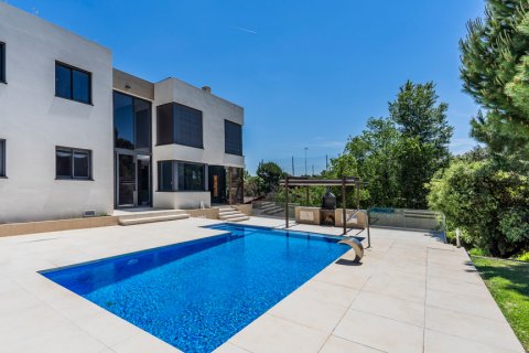 Villa in Madrid, Spanien 8 Schlafzimmer, 700 m2 Nr. 121957