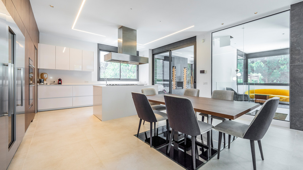 Villa in Madrid, Spanien 8 Schlafzimmer, 700 m2 Nr. 121957