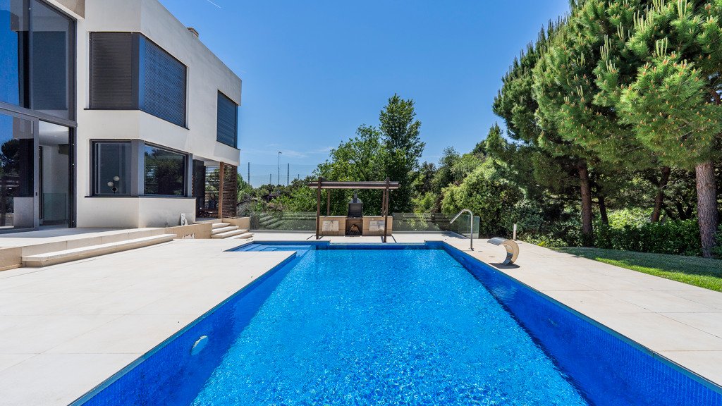 Villa in Madrid, Spanien 8 Schlafzimmer, 700 m2 Nr. 121957