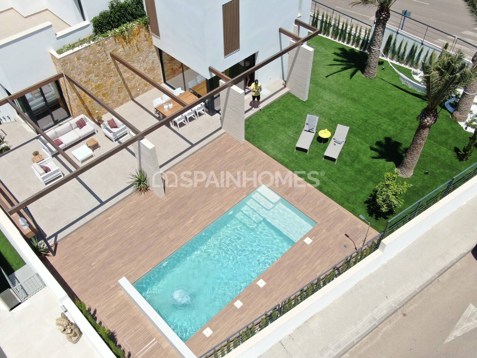 Villa i Orihuela, Alicante, Spanien 4 sovrum, 270 kvm. Nr. 121177