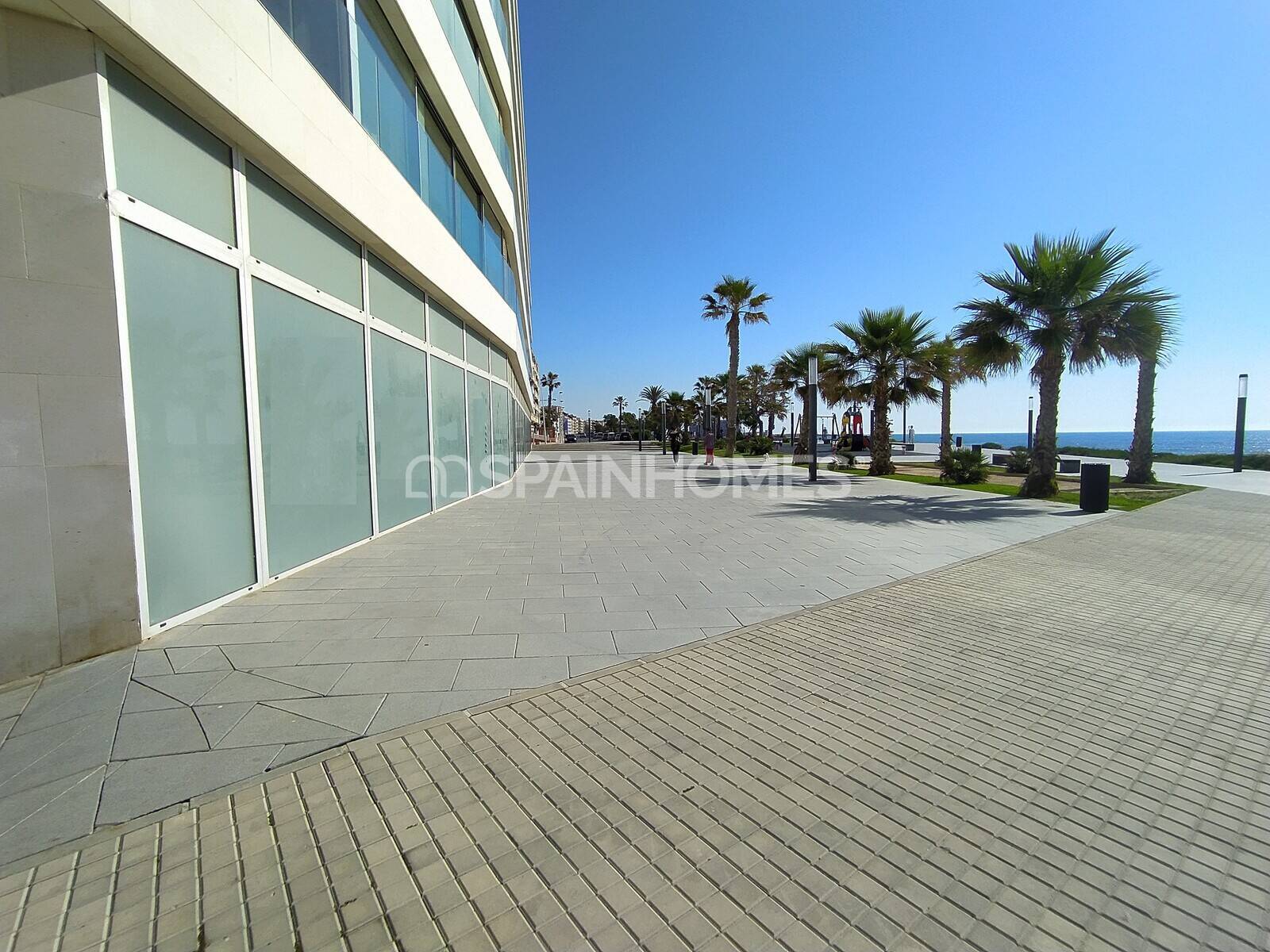 Liikekiinteistö Torrevieja, Alicante, Espanja 507 m2 No. 121179