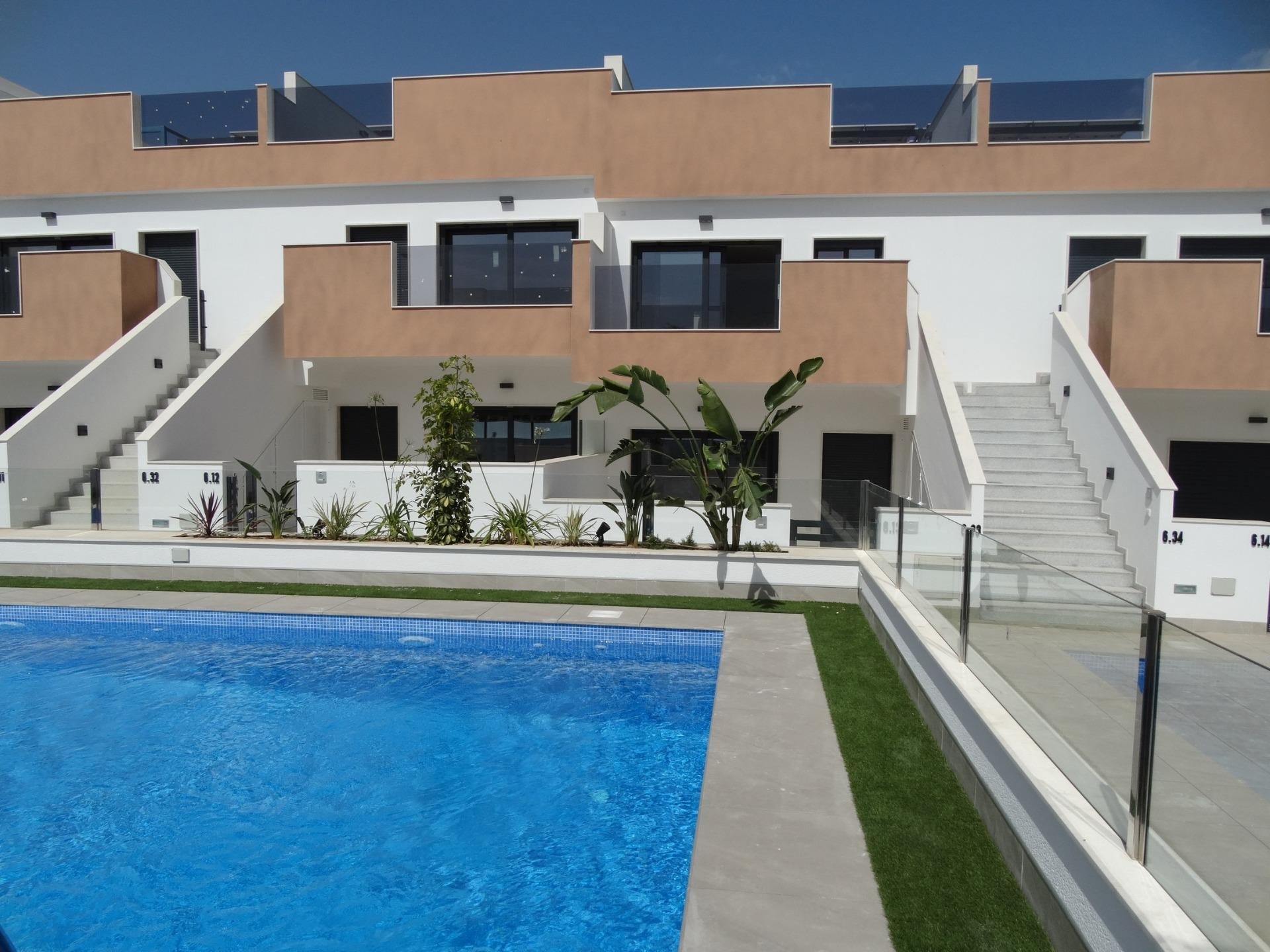 Bungalow en Pilar de la Horadada, Alicante, España 3 dormitorios, 96 m2 No. 128563