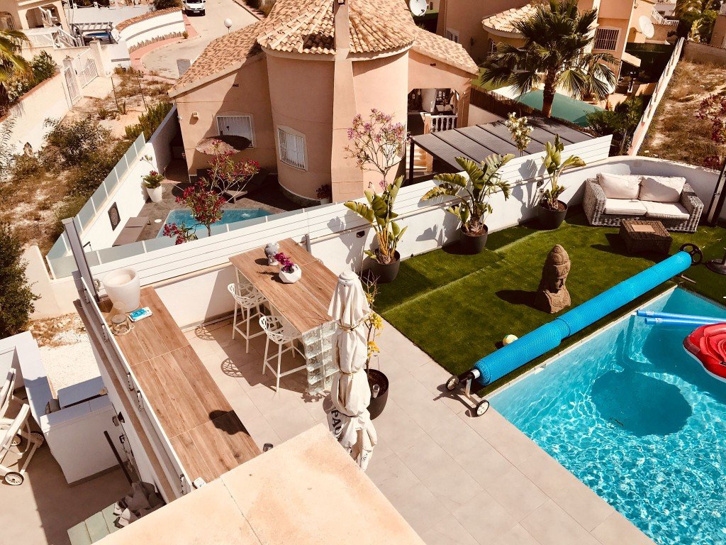 Villa à Ciudad Quesada, Alicante, Espagne 6 chambres, 215 m2 No. 128944