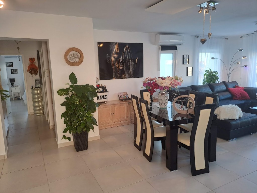 Villa à Ciudad Quesada, Alicante, Espagne 6 chambres, 215 m2 No. 128944