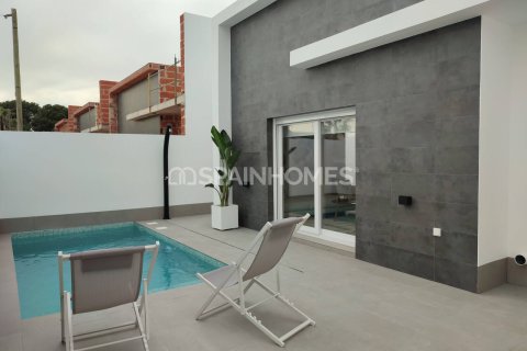 Villa in Torre-Pacheco, Murcia, Spain 3 bedrooms, 96 sq.m. No. 131079