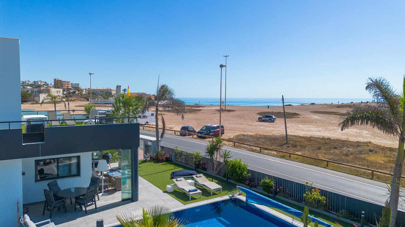 Villa i Torrevieja, Alicante, Spanien 4 sovrum,  Nr. 125370