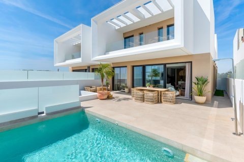 Villa in Dolores, Alicante, Spain 3 bedrooms, 127 sq.m. No. 131345