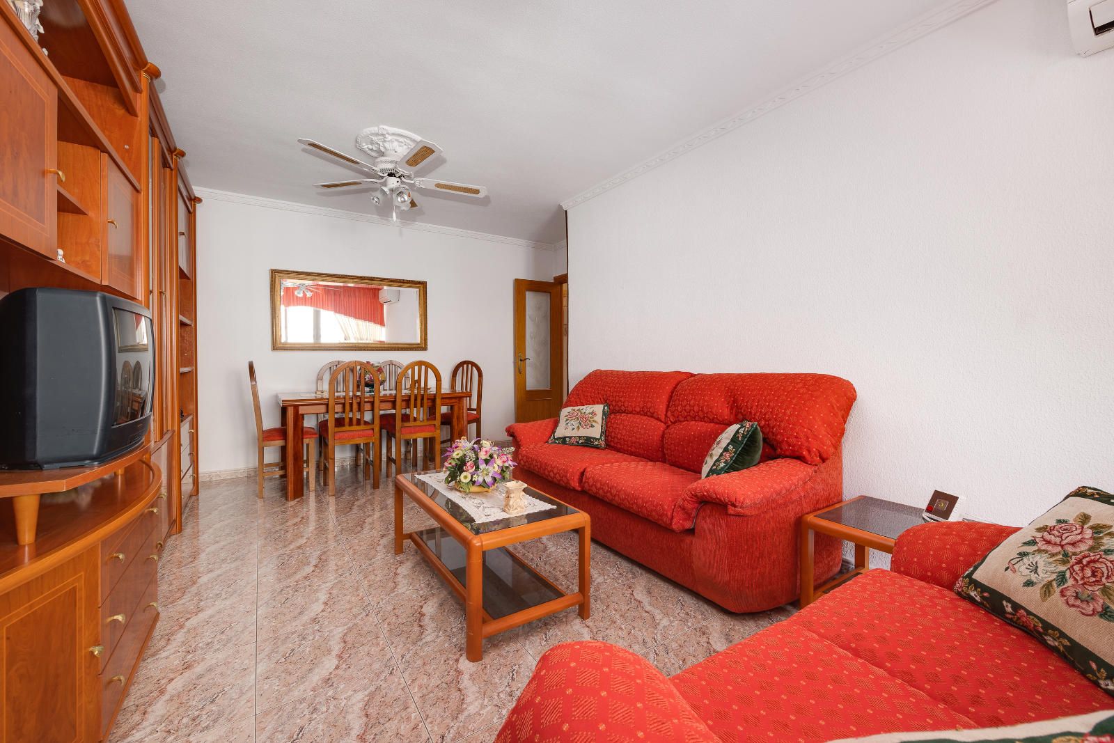 Apartment in Guardamar del Segura, Alicante, Spain 4 bedrooms, 131 sq.m. No. 124893
