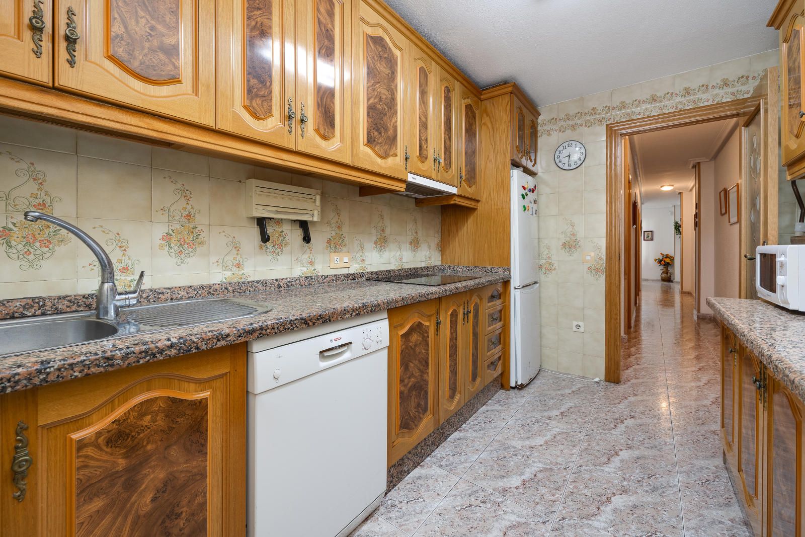 Apartment in Guardamar del Segura, Alicante, Spain 4 bedrooms, 131 sq.m. No. 124893