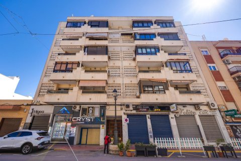 Apartment in Guardamar del Segura, Alicante, Spain 4 bedrooms, 131 sq.m. No. 124893