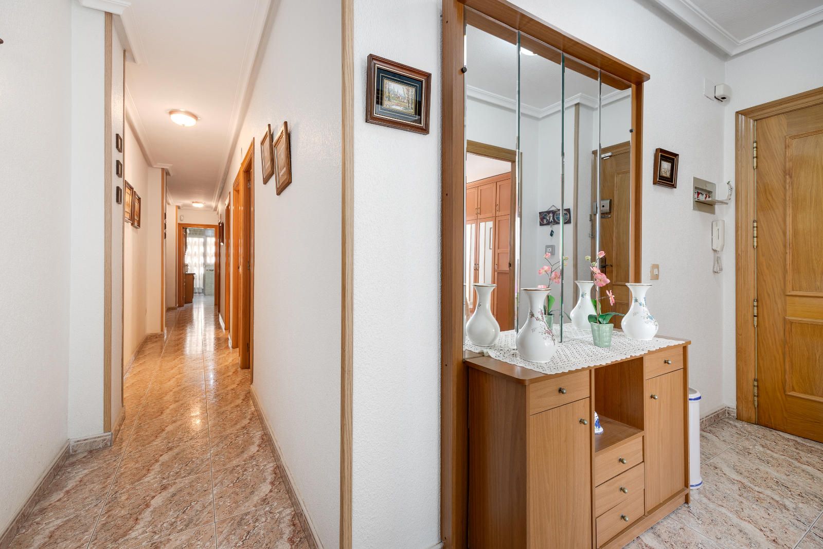 Apartment in Guardamar del Segura, Alicante, Spain 4 bedrooms, 131 sq.m. No. 124893
