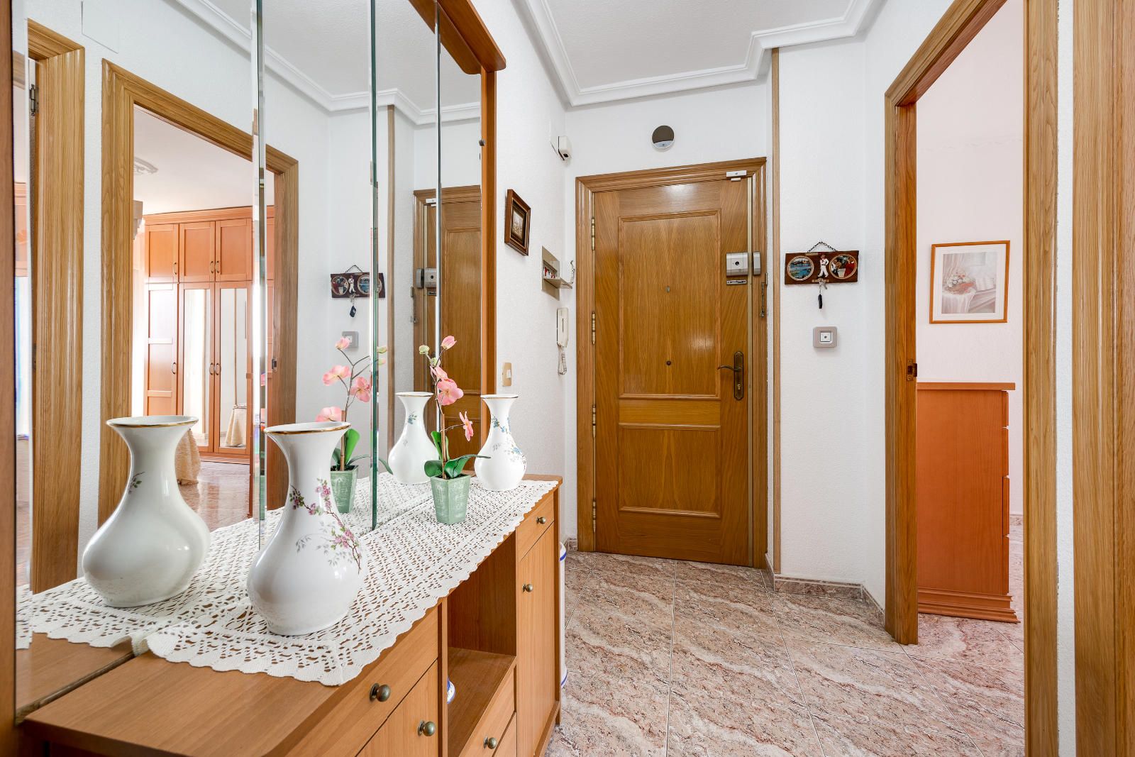 Apartment in Guardamar del Segura, Alicante, Spain 4 bedrooms, 131 sq.m. No. 124893