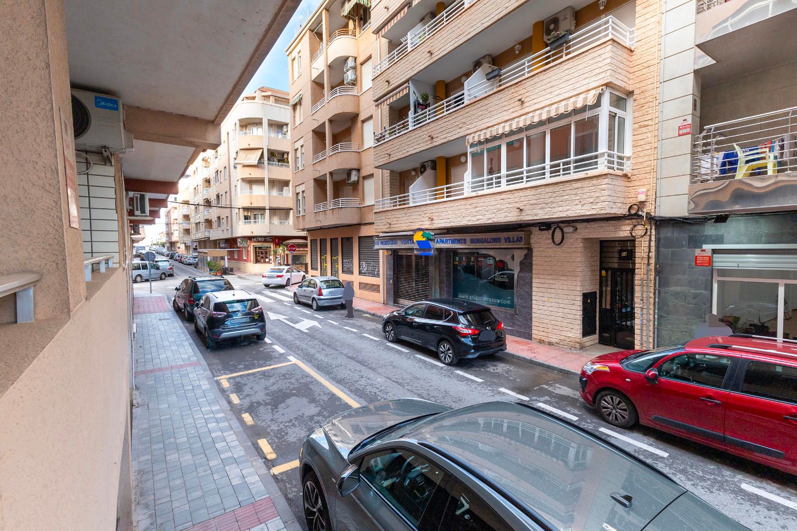 Appartamento a Cabo Cervera-Playa la Mata, Alicante, Spagna 3 camere da letto, 90 mq. N° 124892