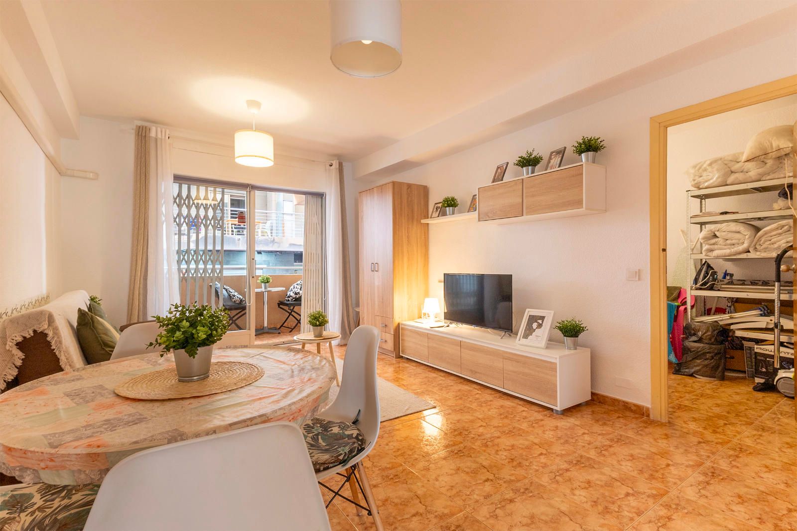 Appartamento a Cabo Cervera-Playa la Mata, Alicante, Spagna 3 camere da letto, 90 mq. N° 124892