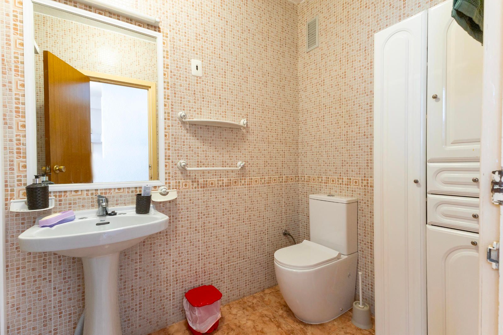 Appartamento a Cabo Cervera-Playa la Mata, Alicante, Spagna 3 camere da letto, 90 mq. N° 124892