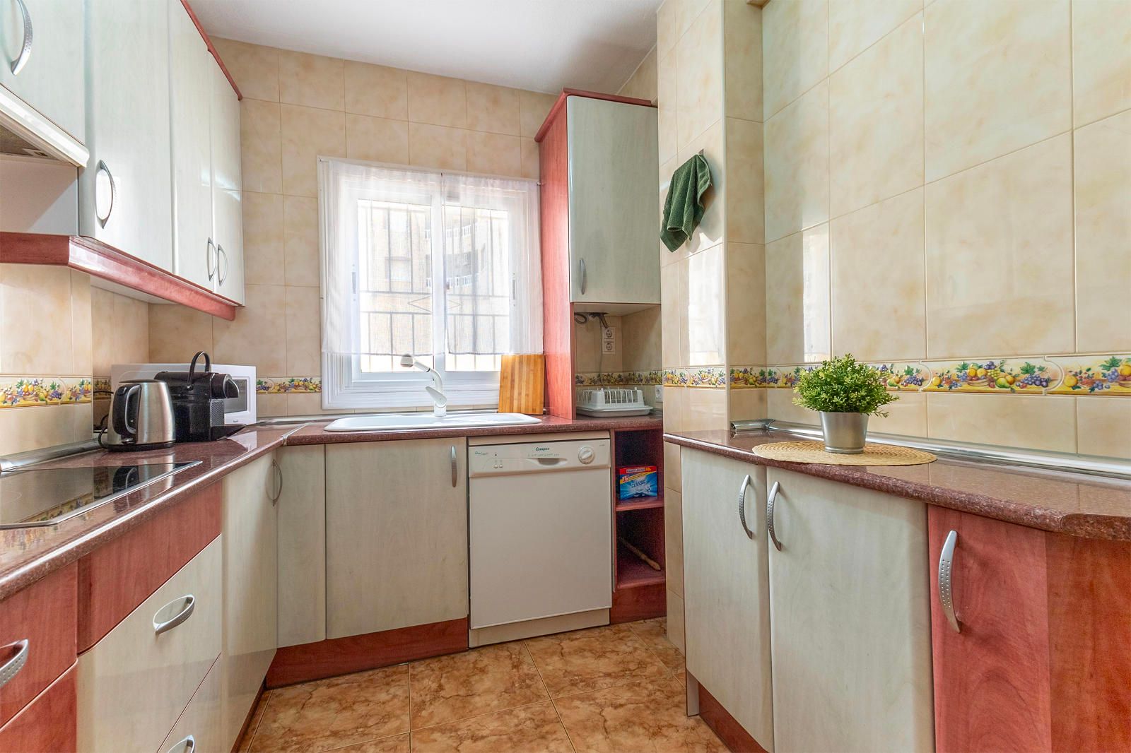 Appartamento a Cabo Cervera-Playa la Mata, Alicante, Spagna 3 camere da letto, 90 mq. N° 124892