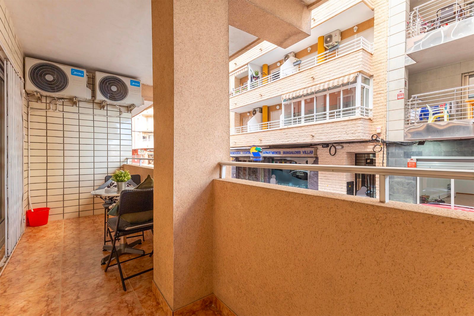 Appartamento a Cabo Cervera-Playa la Mata, Alicante, Spagna 3 camere da letto, 90 mq. N° 124892
