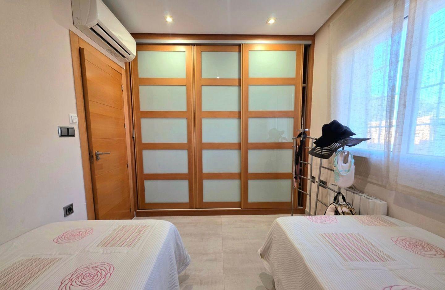 House in Dehesa De Campoamor, Alicante, Spanien 5 Schlafzimmer, 179 m2 Nr. 127353