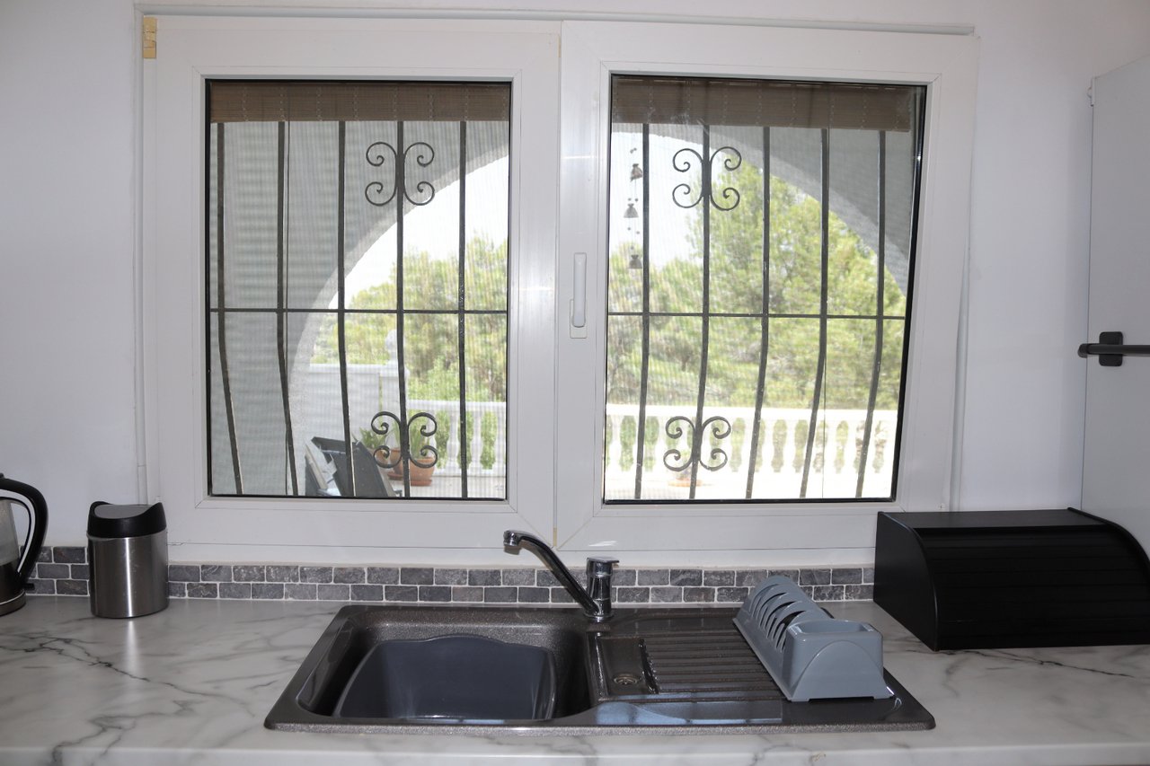 Villa i Parcent, Alicante, Spanien 5 sovrum, 170 kvm. Nr. 131963