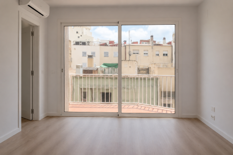 Huoneisto Barcelona, Espanja 3 makuuhuonetta, 65 m2 No. 130407
