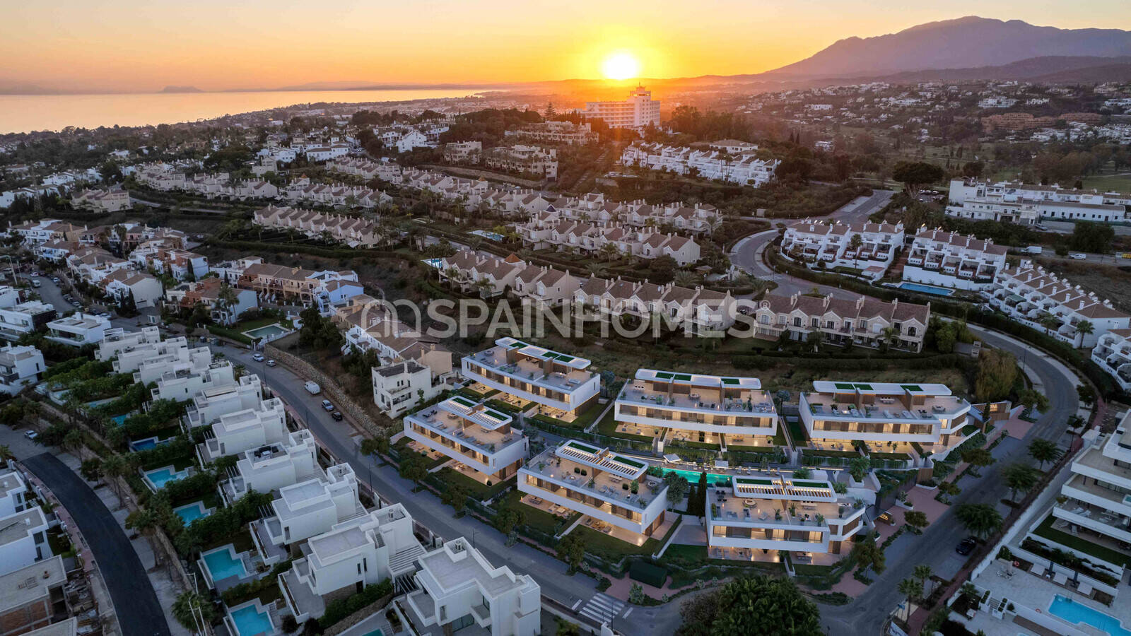 Villa in Estepona, Malaga, Spanien 4 Schlafzimmer, 265 m2 Nr. 121103