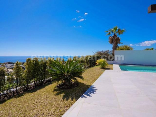 Villa in Mijas, Malaga, Spain 4 bedrooms, 338 sq.m. No. 128605