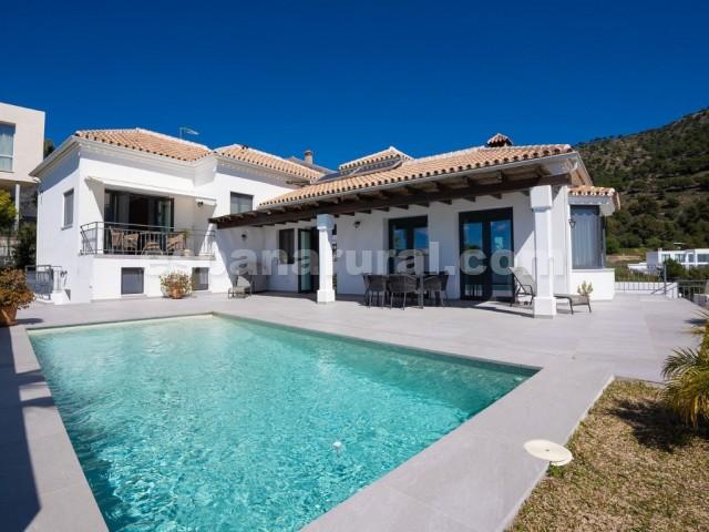 Villa in Mijas, Malaga, Spain 4 bedrooms, 338 sq.m. No. 128605