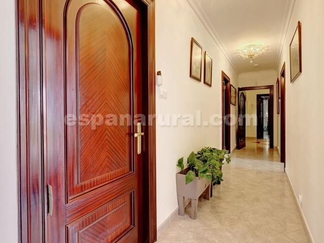 Lägenhet i Malaga, Spanien 5 sovrum, 180 kvm. Nr. 128606