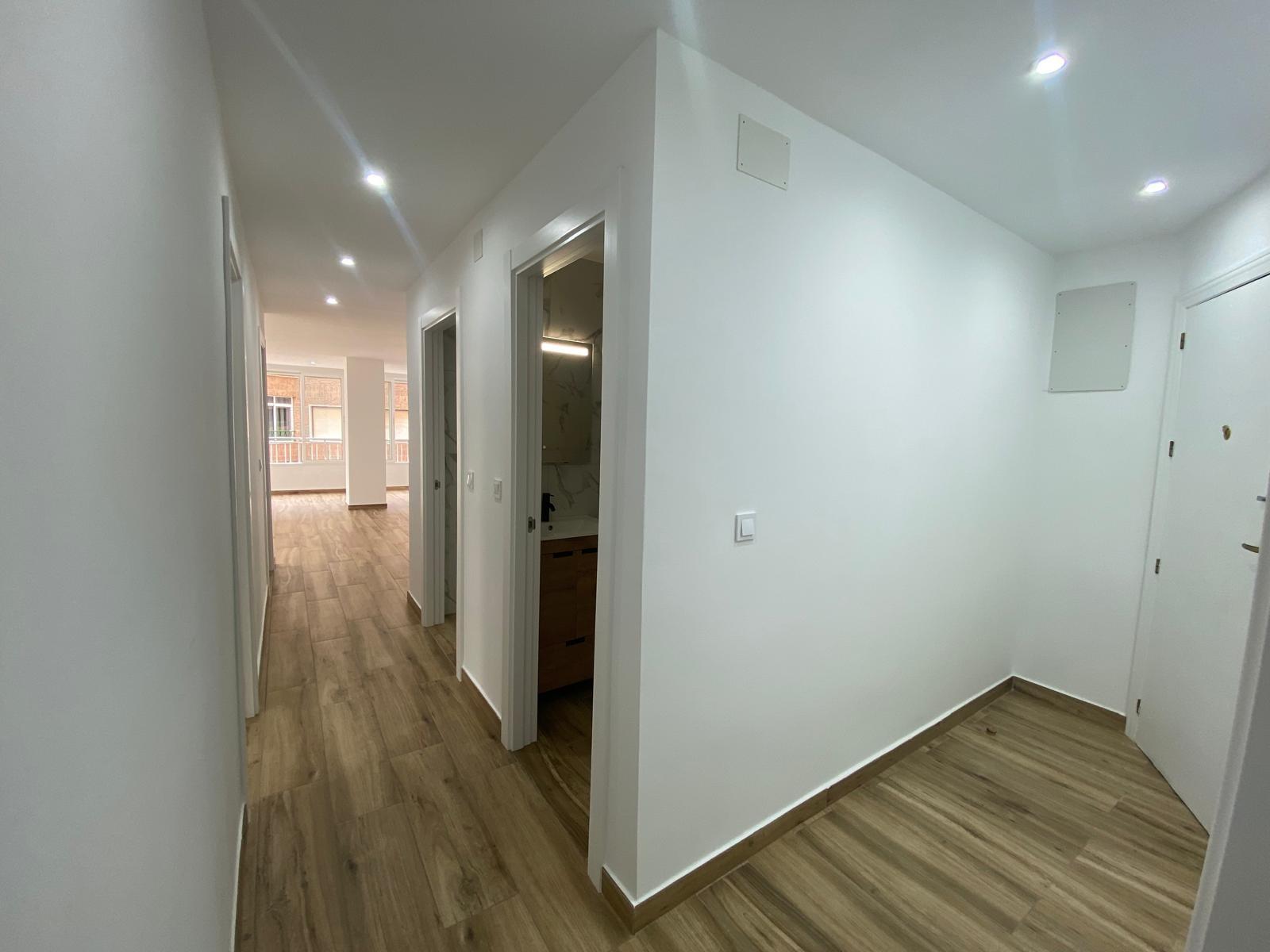 Квартира в Торревьеха, Аликанте, Испания 3 спальни, 88м2 №130591