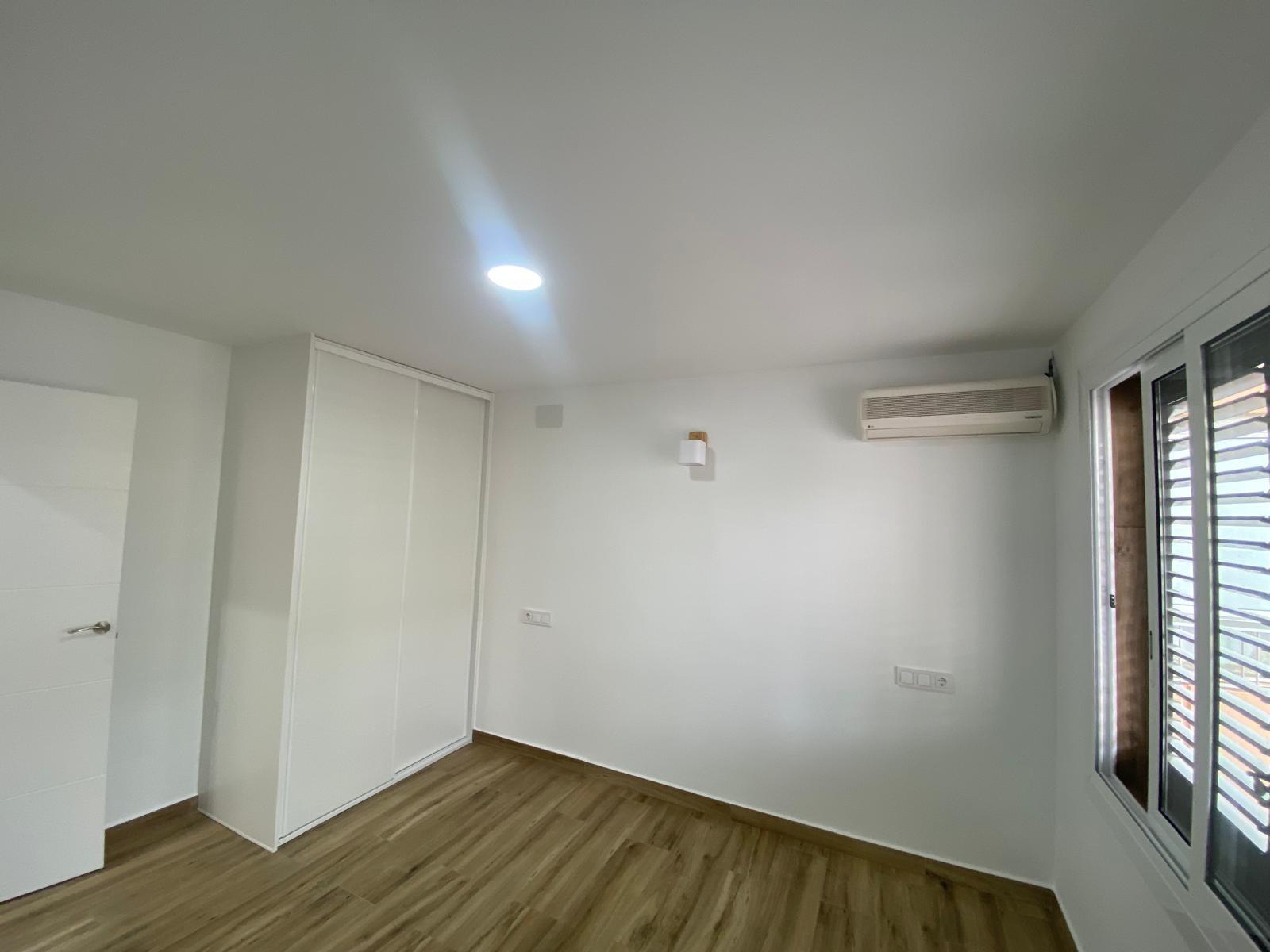 Квартира в Торревьеха, Аликанте, Испания 3 спальни, 88м2 №130591