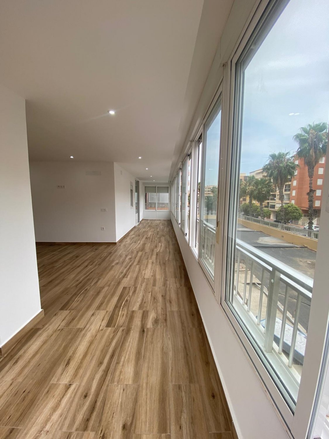 Квартира в Торревьеха, Аликанте, Испания 3 спальни, 88м2 №130591