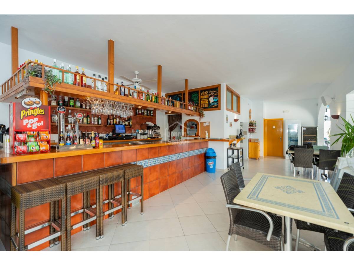 Kahvila / Ravintola Es Mercadal, Menorca, Espanja 181 m2 No. 130856