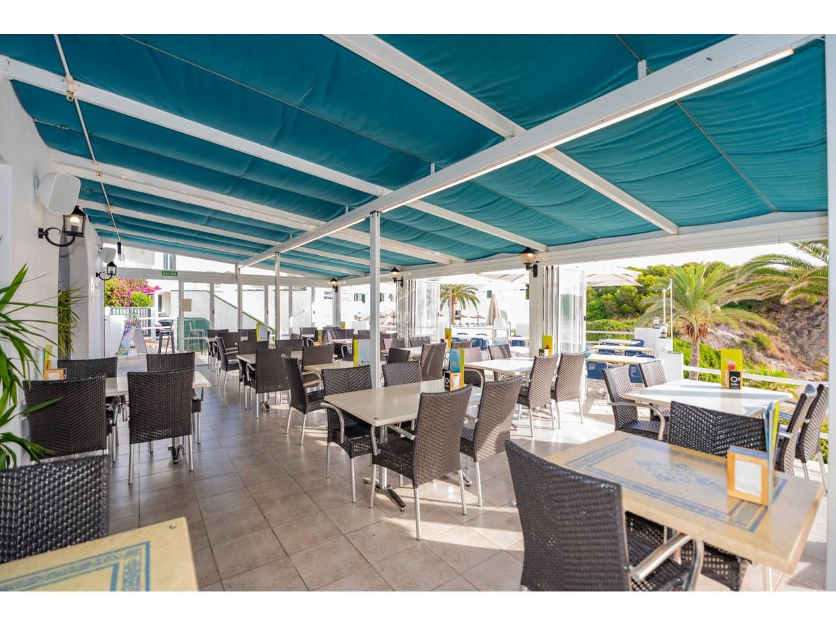 Kahvila / Ravintola Es Mercadal, Menorca, Espanja 181 m2 No. 130856
