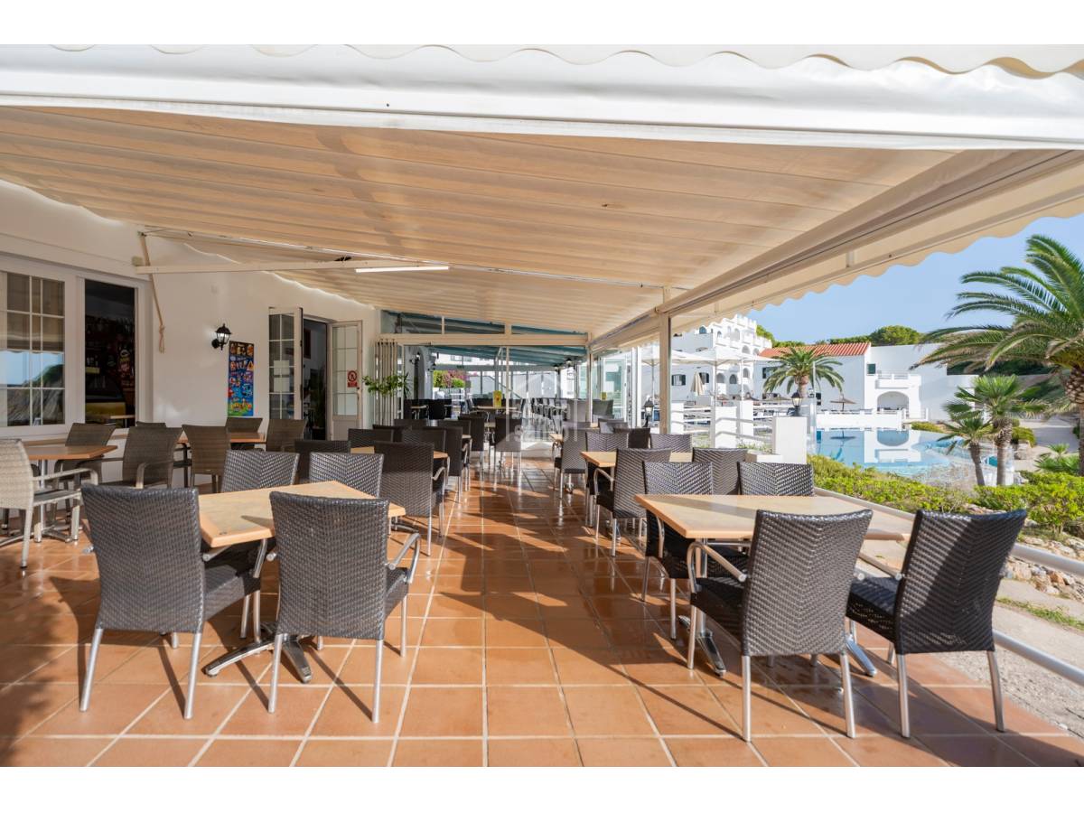 Kahvila / Ravintola Es Mercadal, Menorca, Espanja 181 m2 No. 130856
