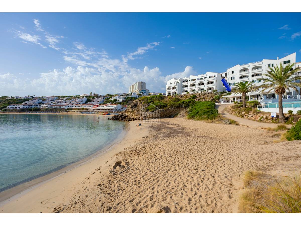 Kahvila / Ravintola Es Mercadal, Menorca, Espanja 181 m2 No. 130856