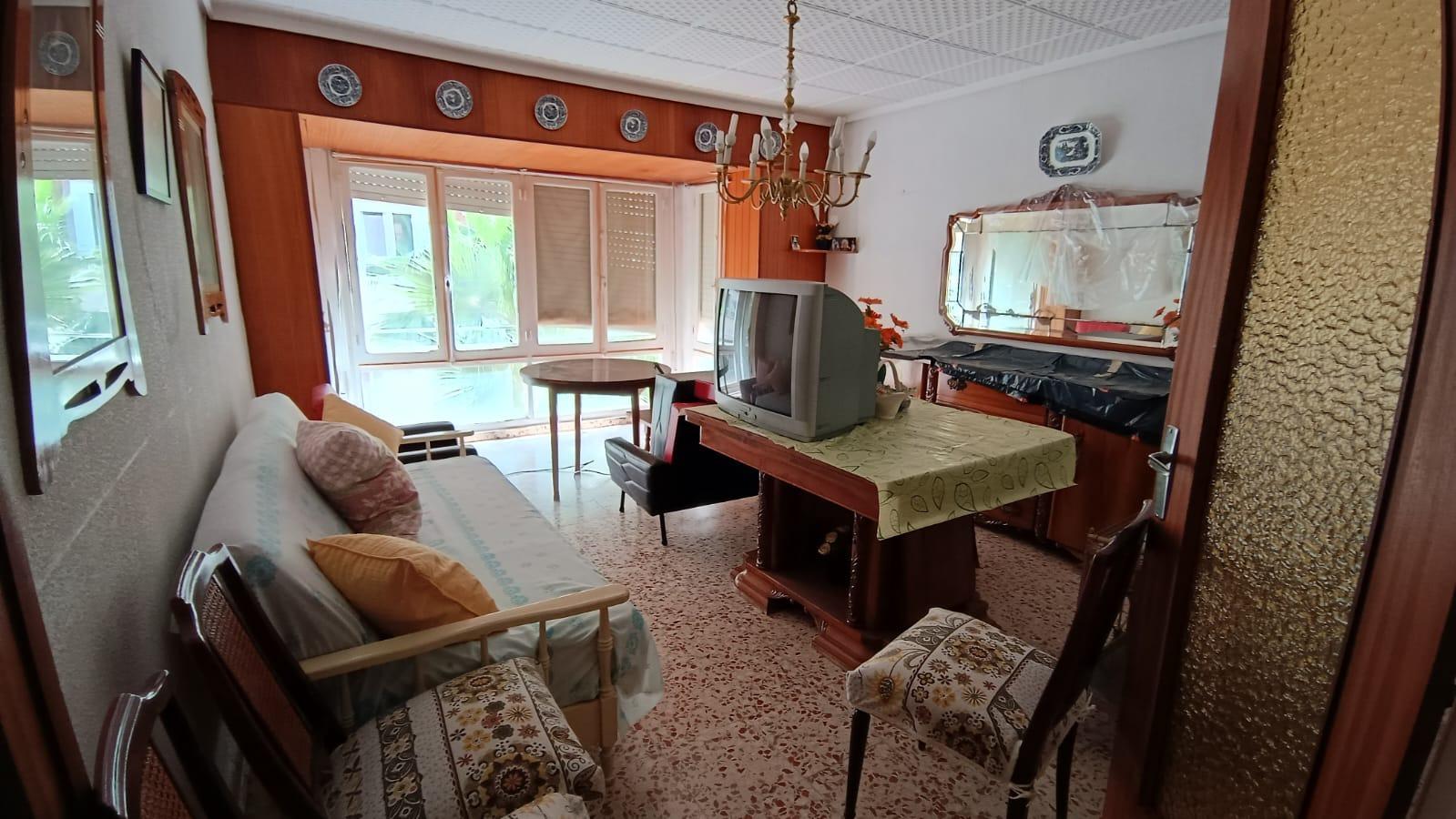 Villa a Torrevieja, Alicante, Spagna 8 camere da letto, 550 mq. N° 125441