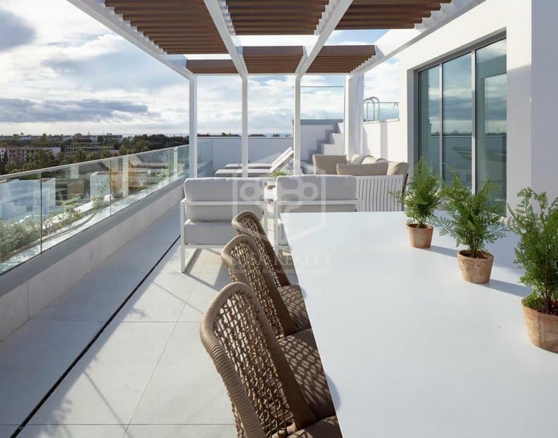 Apartment à Marbella, Malaga, Espagne 3 chambres, 227 m2 No. 128048