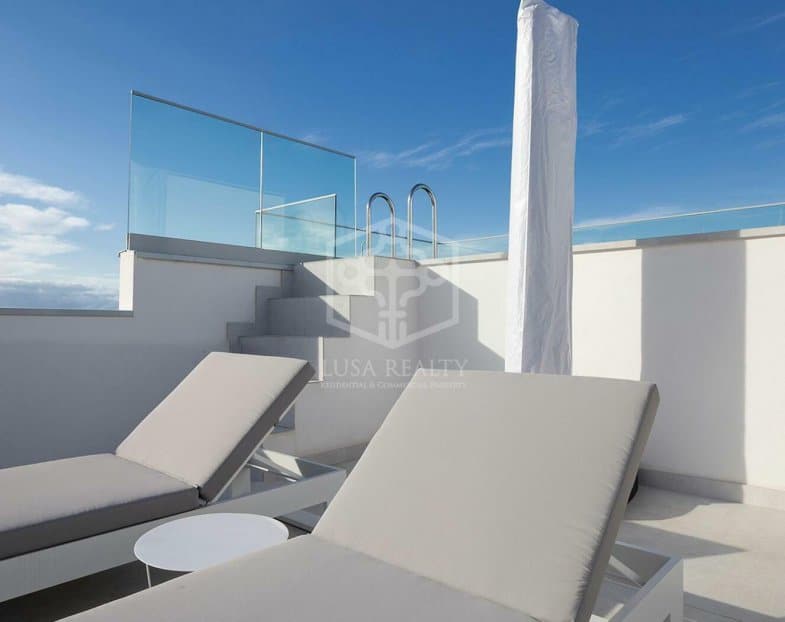 Apartment à Marbella, Malaga, Espagne 3 chambres, 227 m2 No. 128048