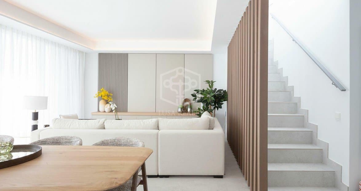 Apartment à Marbella, Malaga, Espagne 3 chambres, 227 m2 No. 128048