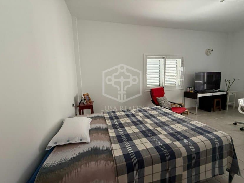 Villa a Arona, Tenerife, Spagna 5 camere da letto, 495 mq. N° 128050