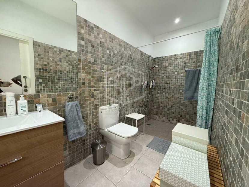 Villa a Arona, Tenerife, Spagna 5 camere da letto, 495 mq. N° 128050