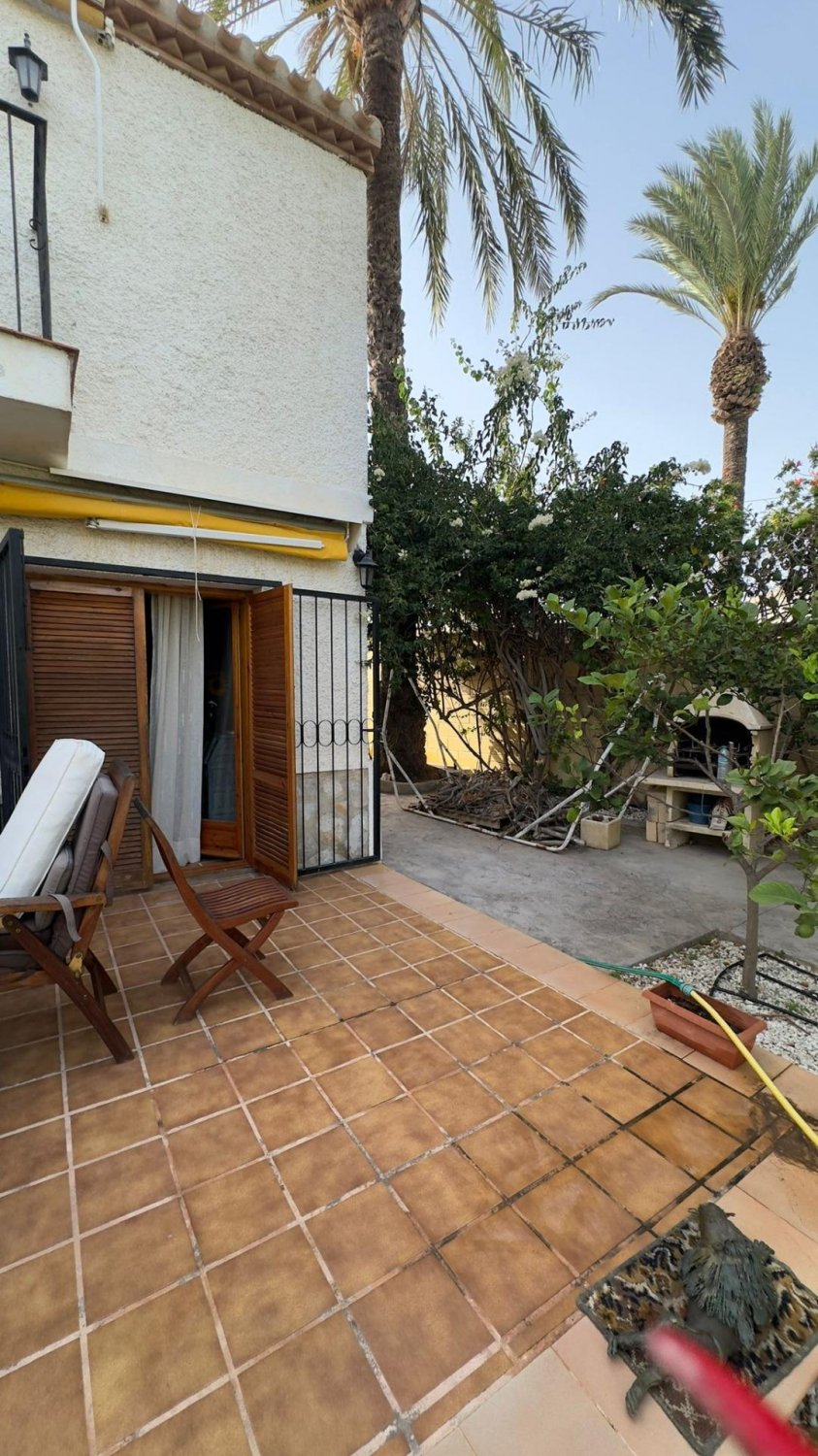 Villa in Punta Prima, Alicante, Spanien 4 Schlafzimmer, 360 m2 Nr. 131668