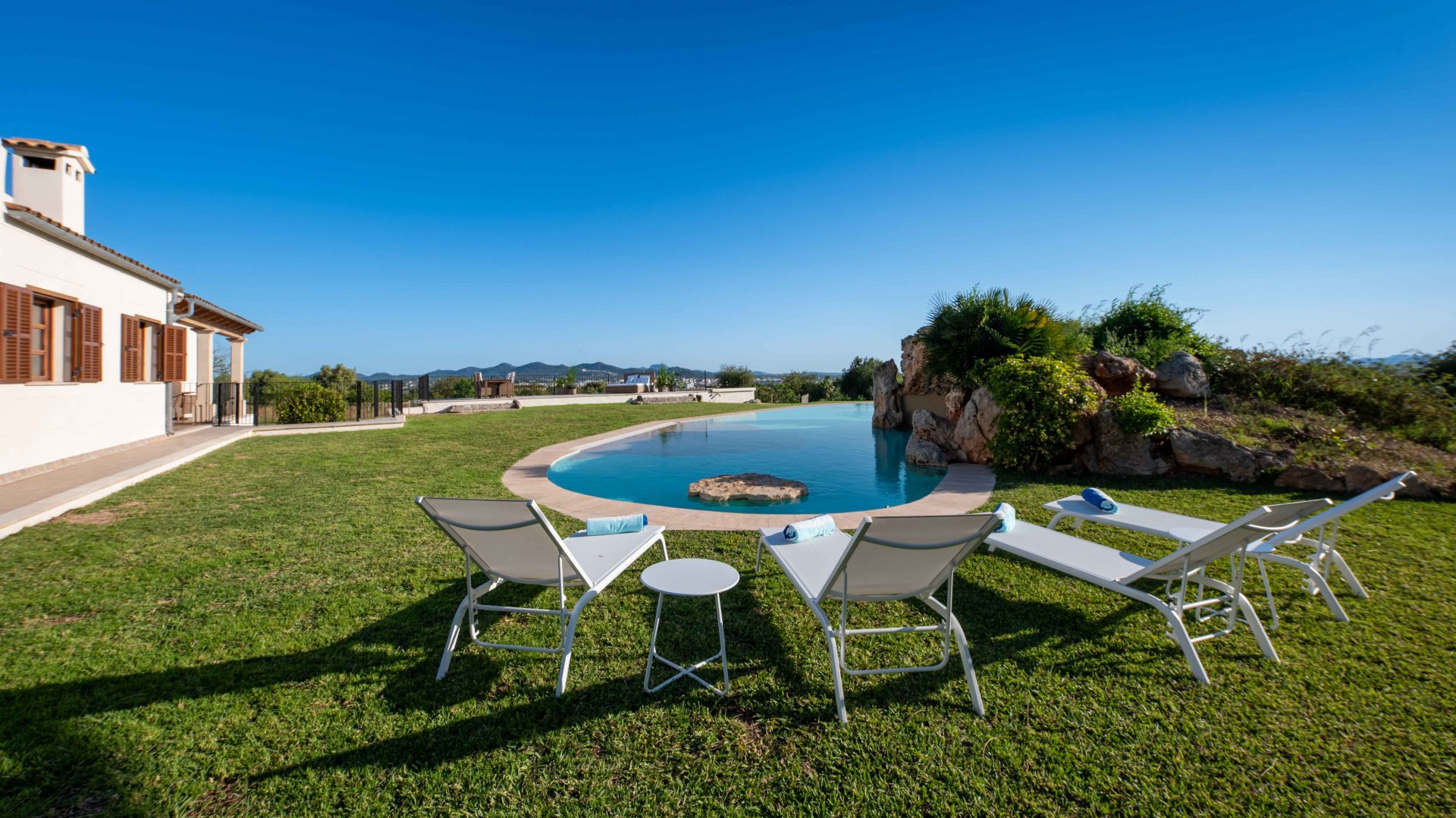 Finca in Manacor, Mallorca, Spain 5 bedrooms, 493 sq.m. No. 128210