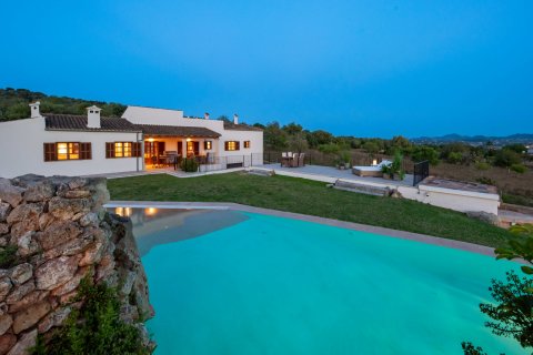 Finca Manacor, Mallorca, Espanja 5 makuuhuonetta, 493 m2 No. 128210