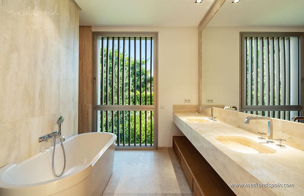 Villa Casares, Malaga, Spānijā 5 istabas, 713 m2 Nr. 129144