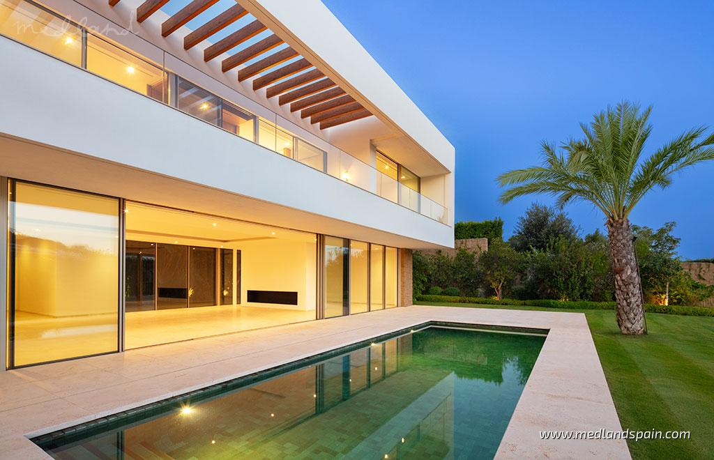 Villa Casares, Malaga, Spānijā 5 istabas, 713 m2 Nr. 129144