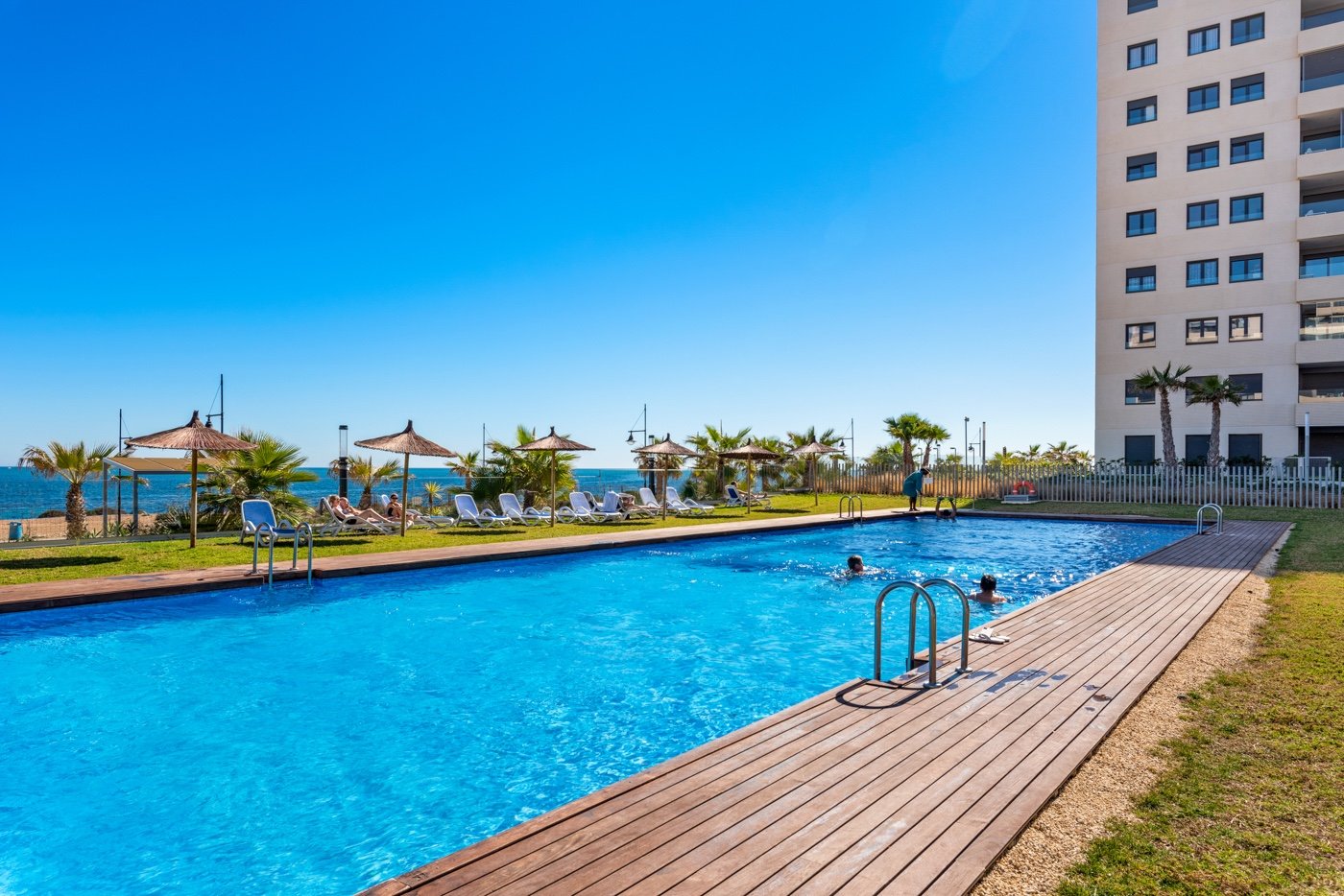 Apartment à Punta Prima, Alicante, Espagne 2 chambres, 120 m2 No. 125897