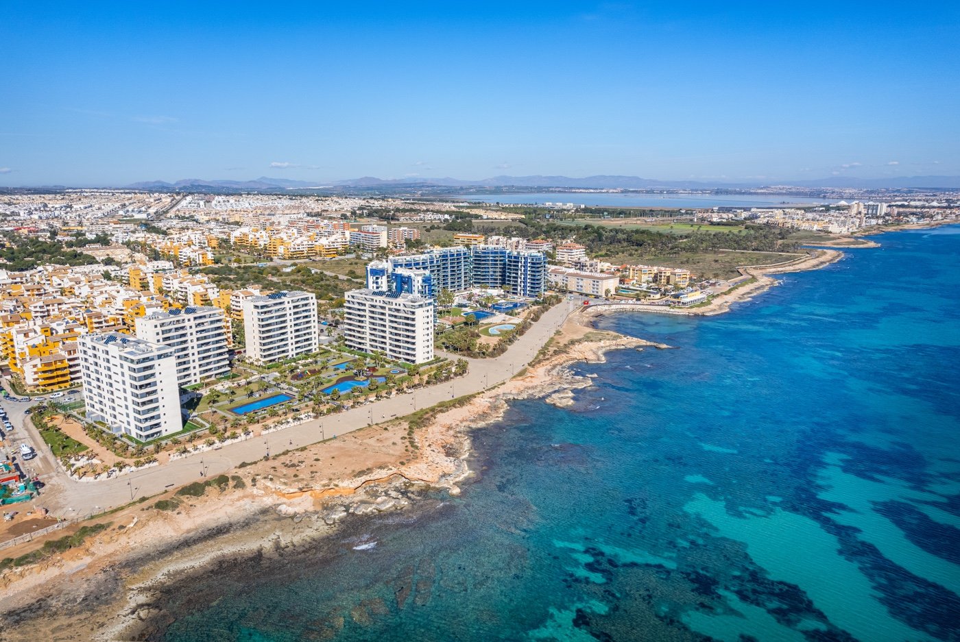 Apartment à Punta Prima, Alicante, Espagne 2 chambres, 120 m2 No. 125897